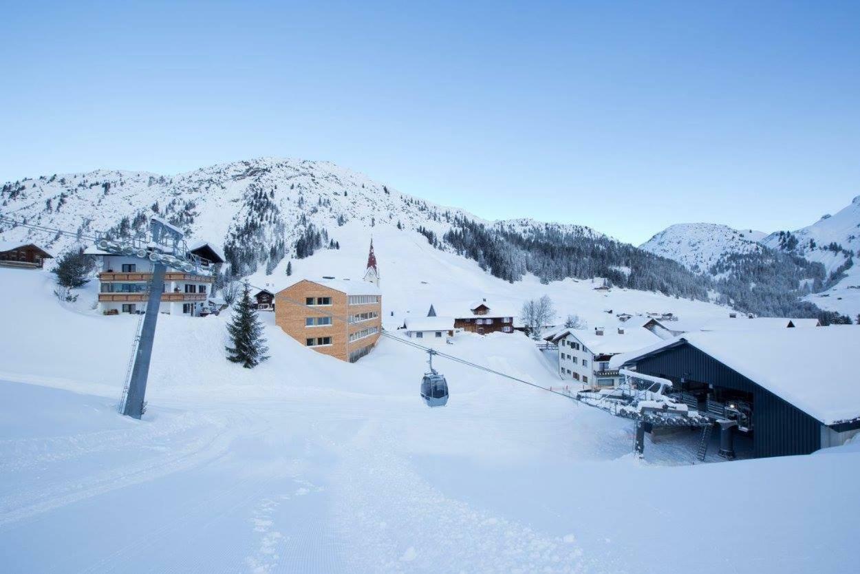 Warthsap Apartmenthaus Warth  Bagian luar foto
